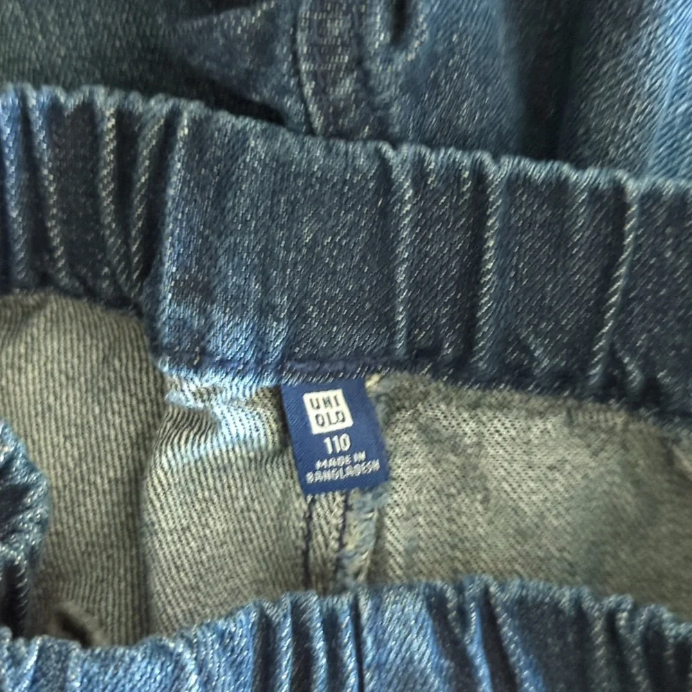 🌻 Uniqlo Kids Pull On Medium Wash Denim Shorts Size 110 (4-5)